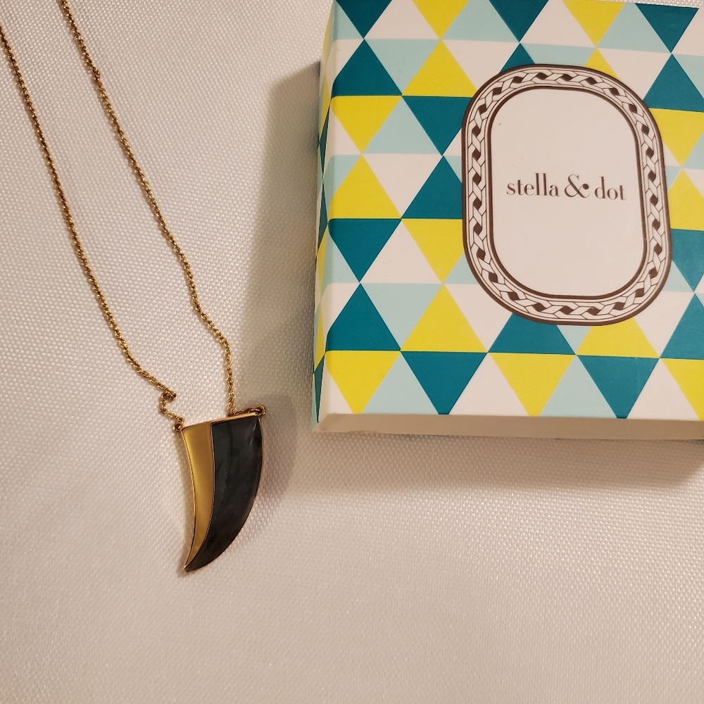 Necklace stella and dot